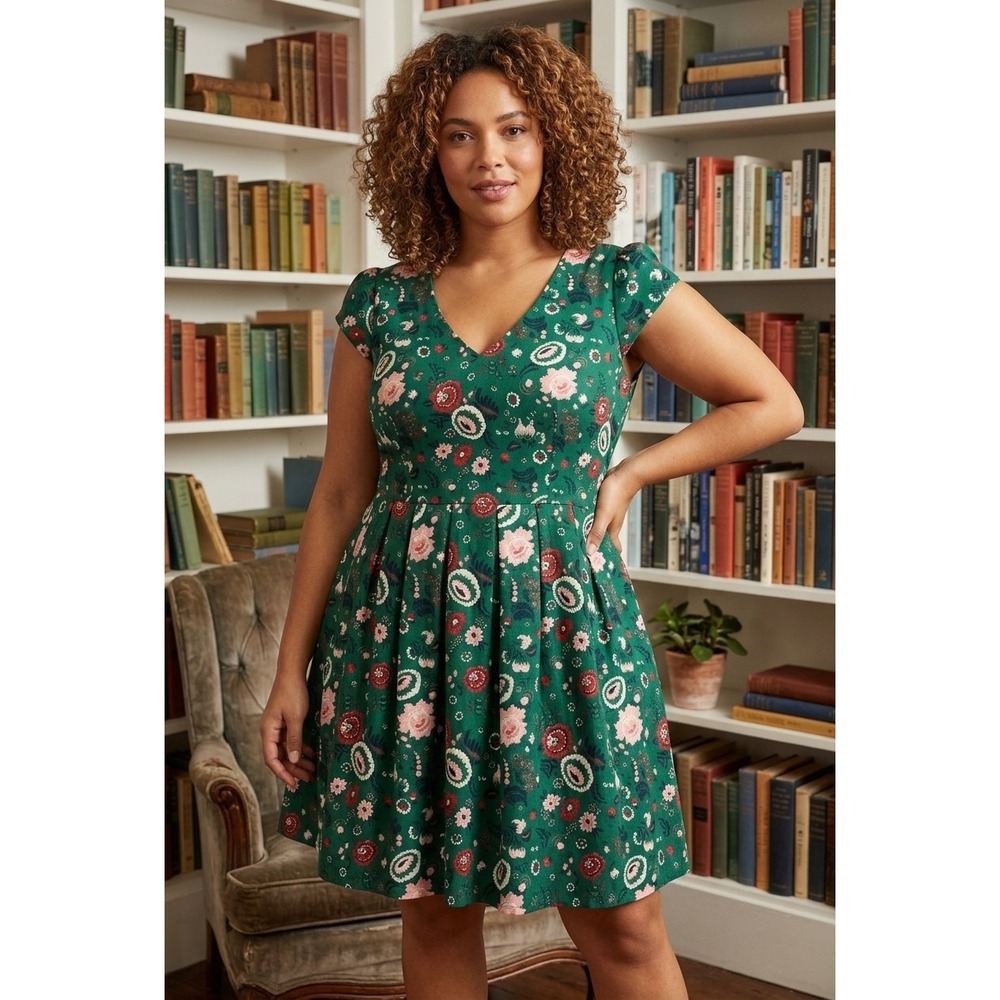 ModCloth Green Floral Paisley Fit & Flare Dress V-Neck Cap Sleeve 2X